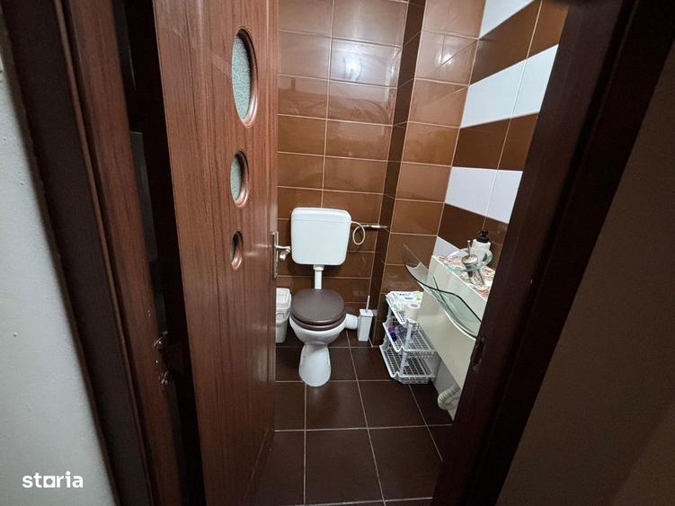 Apartament cu 3 camere decomandat în Găvana