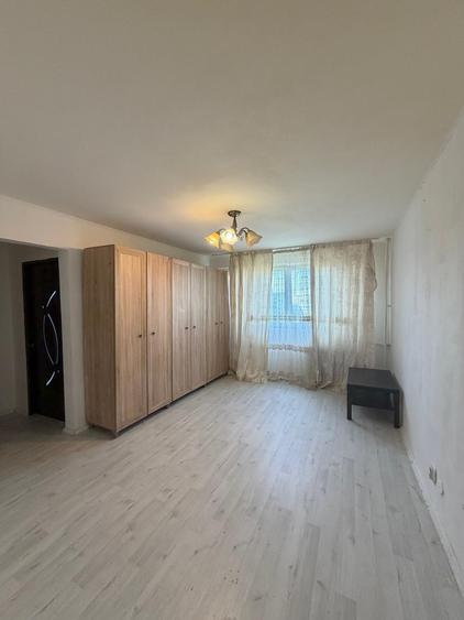 Apartament cu 2 camere semidecomandat în Colentina