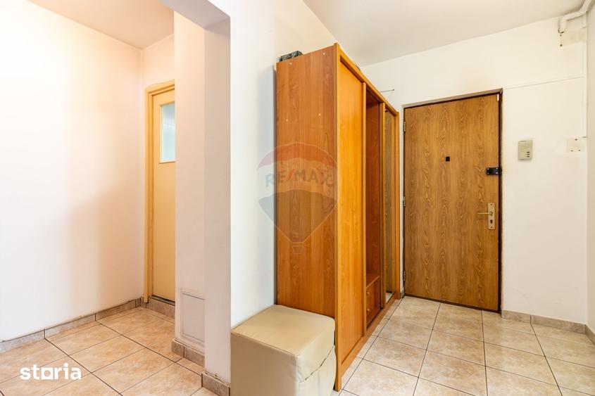 Apartament cu 3 camere, mobilat în Nerva Traian
