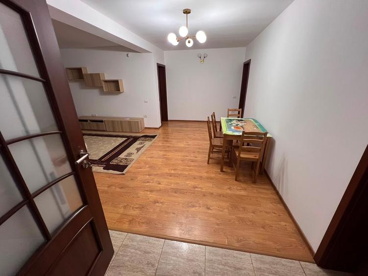 Apartament in vila, etaj 1, 4 camere cu 120 mp, 3 bai - 10