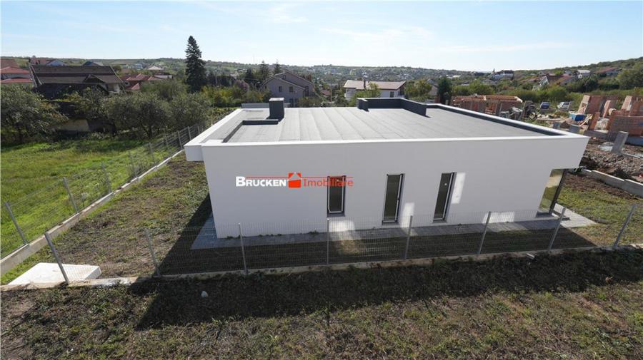 Casă cu 4 camere cu Teren 570 Mp în Central