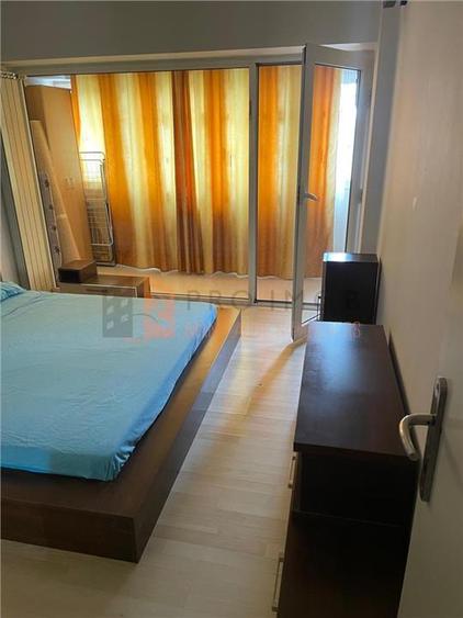 Apartament cu 3 camere decomandat, mobilat în 1 Decembrie