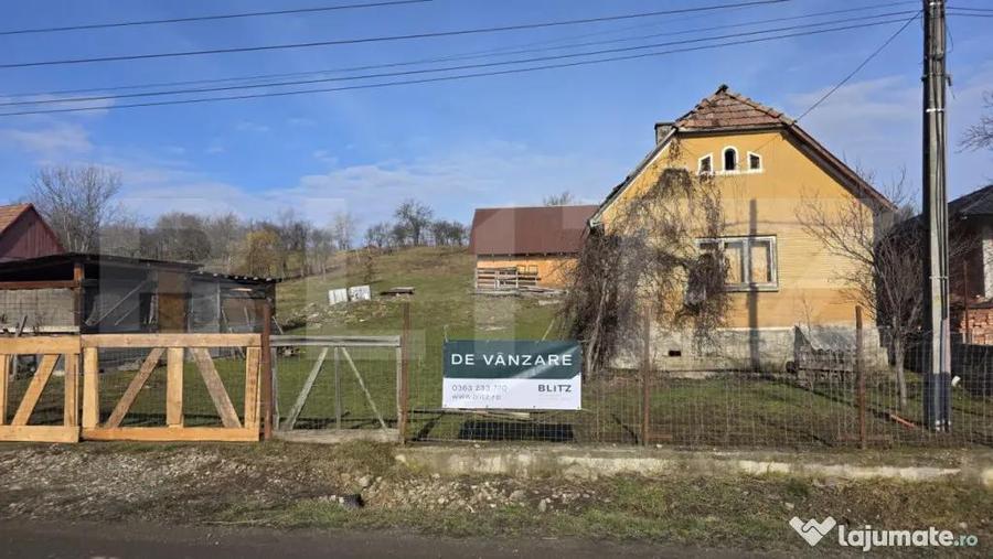 Casă cu 2 camere cu Teren 3800 Mp în Central