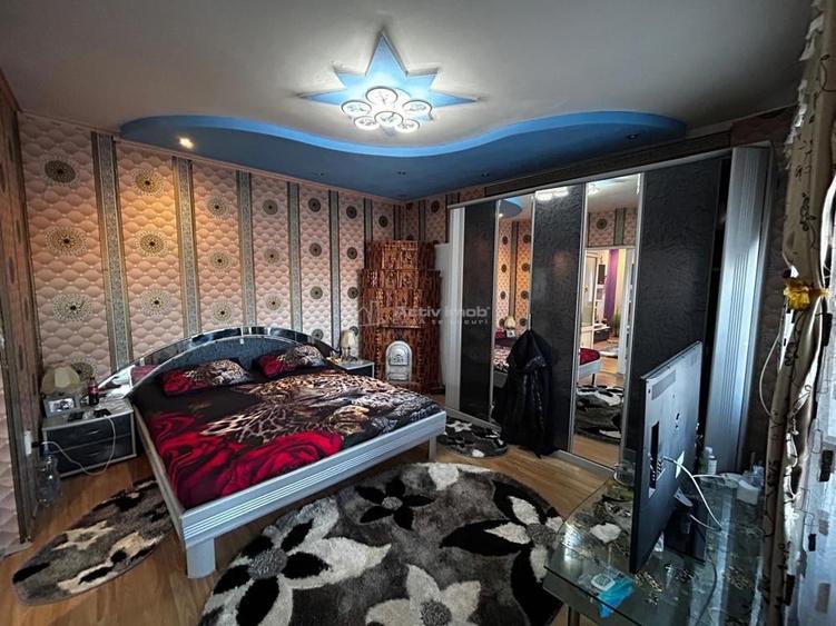Casă cu Teren 454 Mp în Central