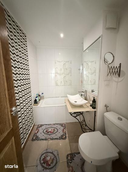 Apartament cu 3 camere în Rahova