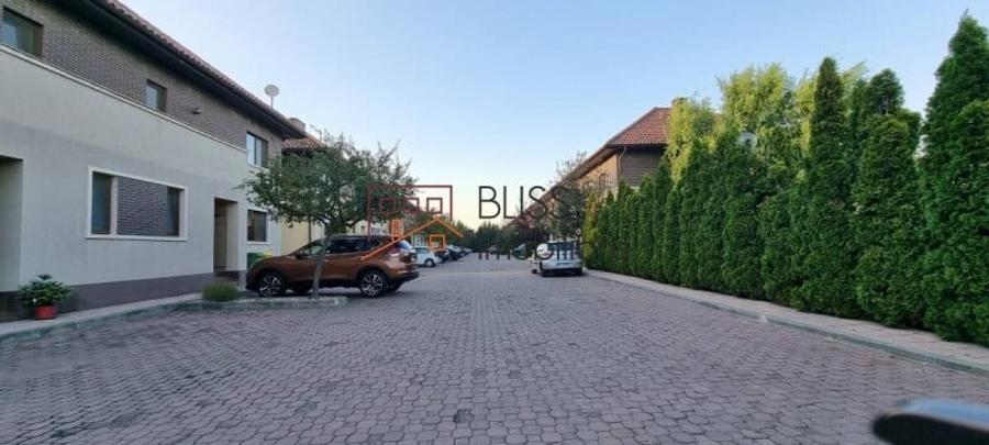 Casă cu 5 camere cu Teren 300 Mp în Iancu Nicolae