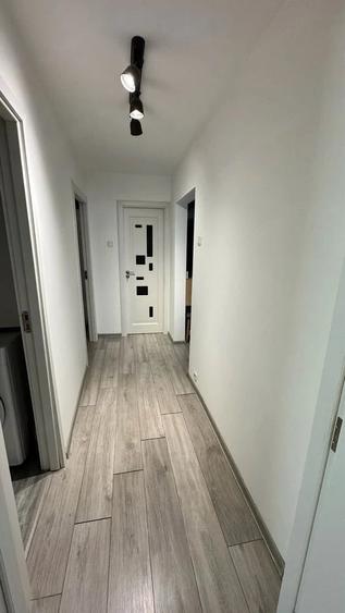 Renovat complet. Etaj intermediar. Centrala termica proprie. Garaj. Boxa. - 7