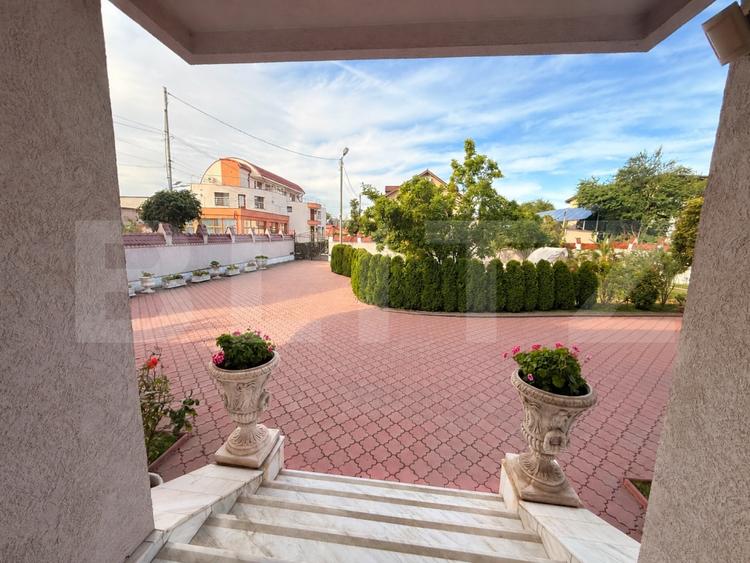 Casă individuală cu 9 camere cu Piscina în Central
