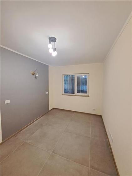 Apartament cu 3 camere decomandat în Complex Studențesc