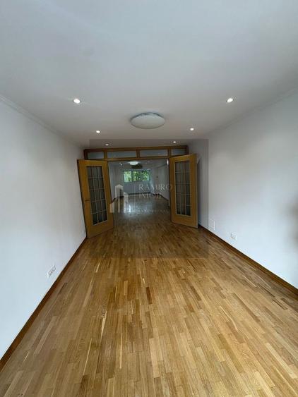 Apartament cu 4 camere semidecomandat în Unirii