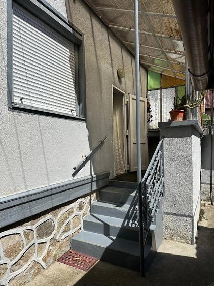 Casă cu 4 camere cu Teren 547 Mp în Bujac