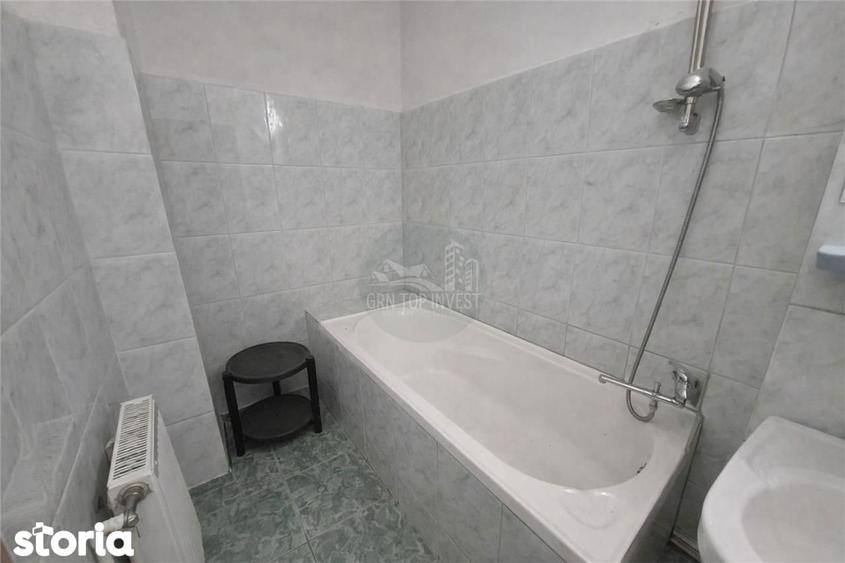 Apartament cu 3 camere decomandat, mobilat în Terezian