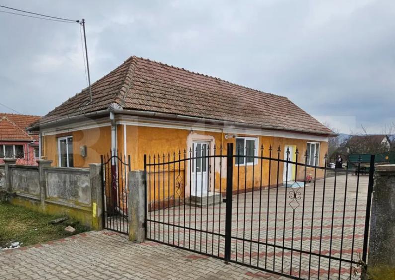 Casă cu 3 camere cu Teren 1134 Mp în Sâncrai