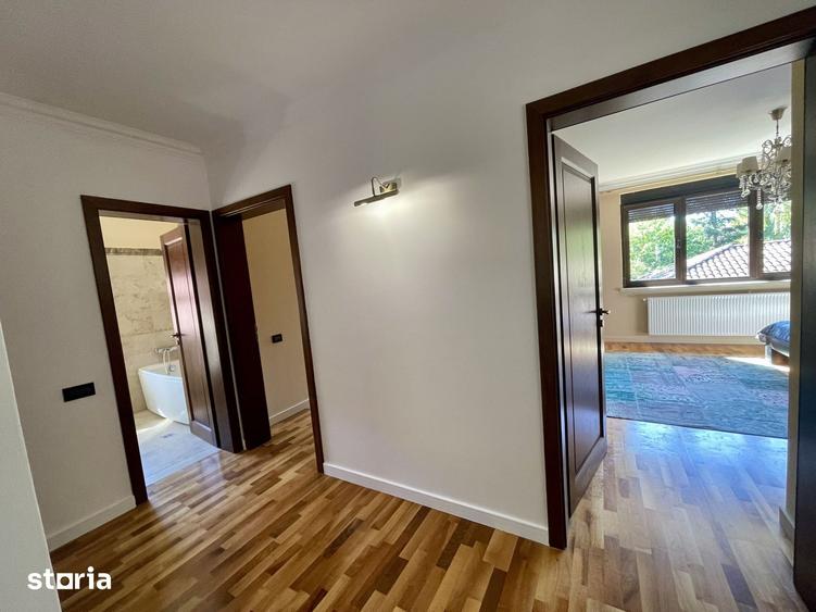 Casă cu 4 camere cu Teren 585 Mp în Corbeanca