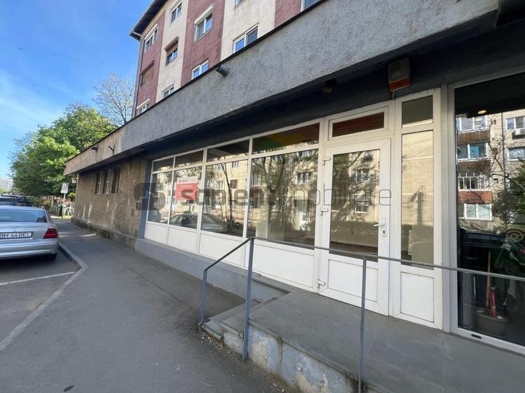 Spațiu comercial, de 210 mp, în Dacia