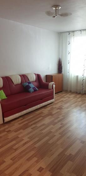 Inchiriez apartament 3 camere - 2