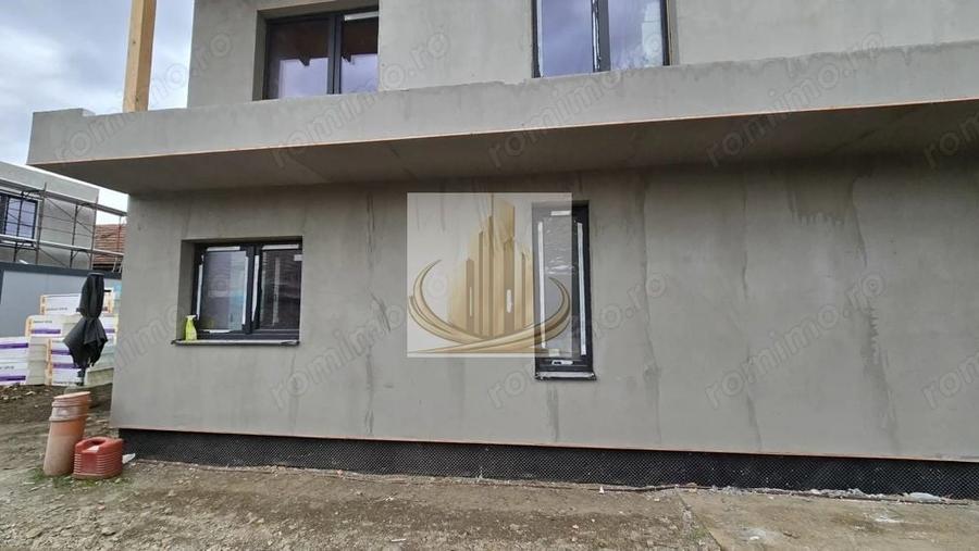 Duplex cu 4 camere cu Canalizare în Sânandrei