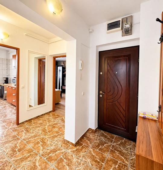 Apartament cu 3 camere decomandat în Republicii