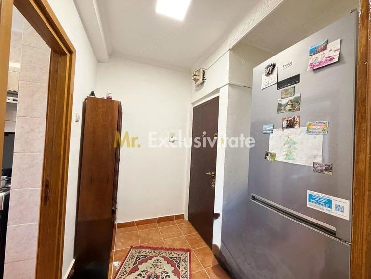 Apartament cu 2 camere semidecomandat în Frații Golești