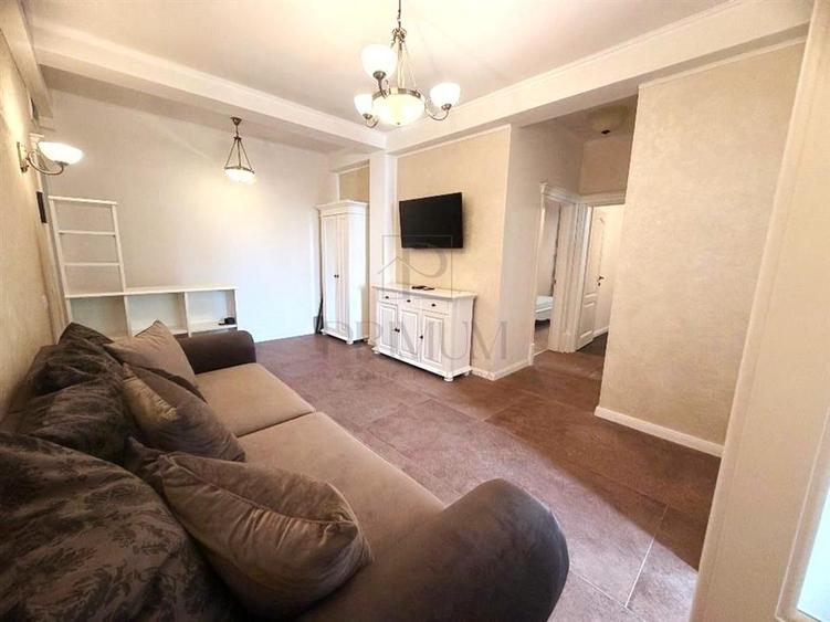 Apartament cu 3 camere decomandat în Dumbrăvița