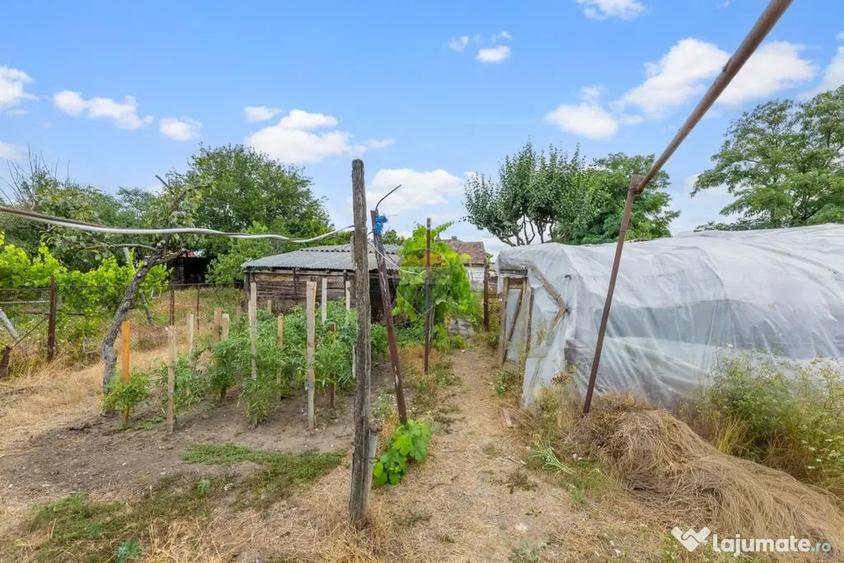 Casă cu 3 camere cu Teren 1480 Mp în Gai