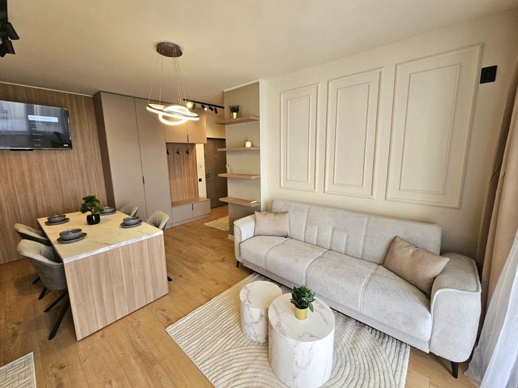 Apartament cu 2 camere semidecomandat în Florești