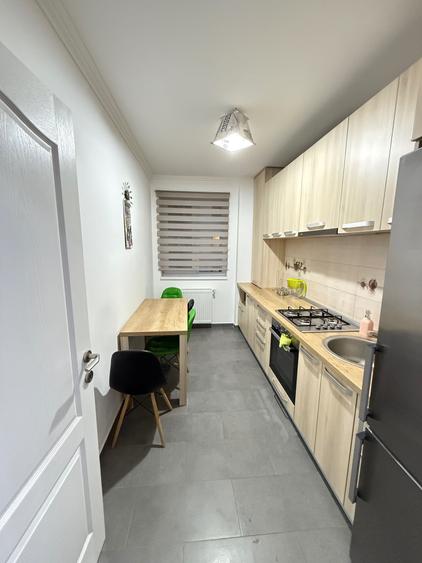 Apartament cu 2 camere decomandat în Exterior Vest