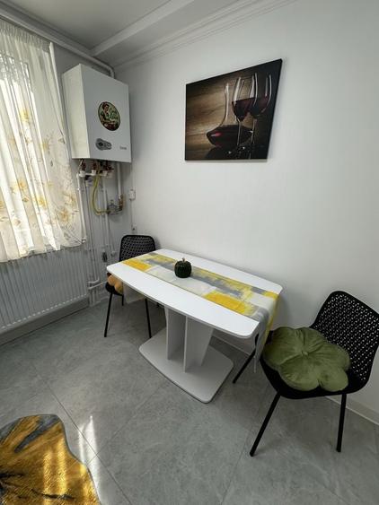 Vand ap. 2 camere, parter, impecabil, la cheie - 2