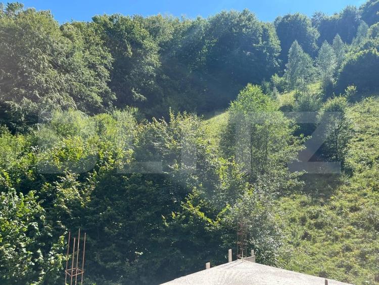 Casă individuală cu 6 camere cu Teren 1000 Mp în Valea Ierii