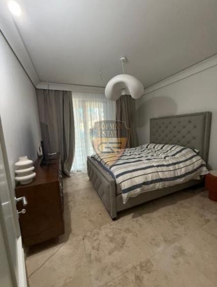Apartament cu 4 camere semidecomandat, mobilat în Mamaia-Sat