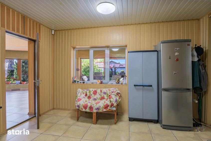 Vila spa?ioasa cu teren generos, gradina ?i anexe, Brane?ti - 1