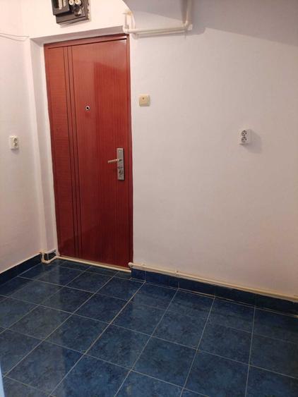 Apartament cu 2 camere decomandat în Turnu Măgurele