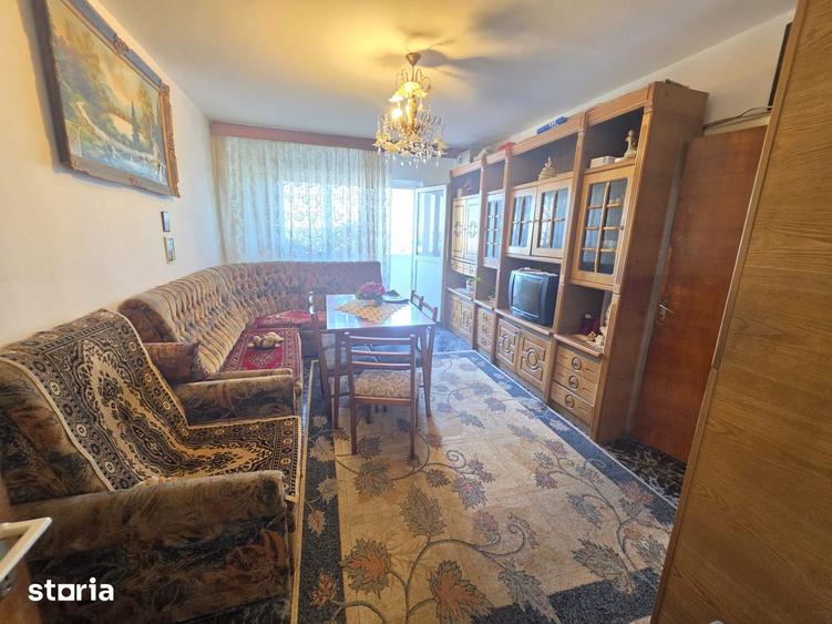 Apartament cu 2 camere semidecomandat în Florilor
