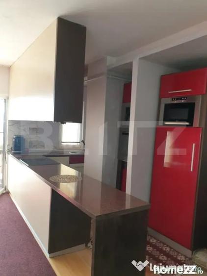 Apartament cu 3 camere semidecomandat în Zorilor