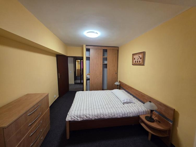 Apartament cu 2 camere semidecomandat, mobilat în Titulescu