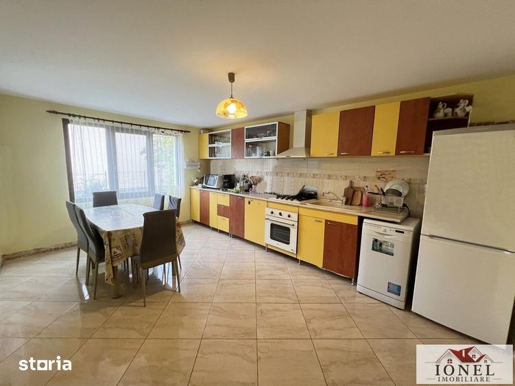 Casă cu 7 camere cu Teren 1500 Mp în Roșia Montană