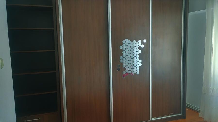 Apartament cu 3 camere decomandat în Exterior Sud