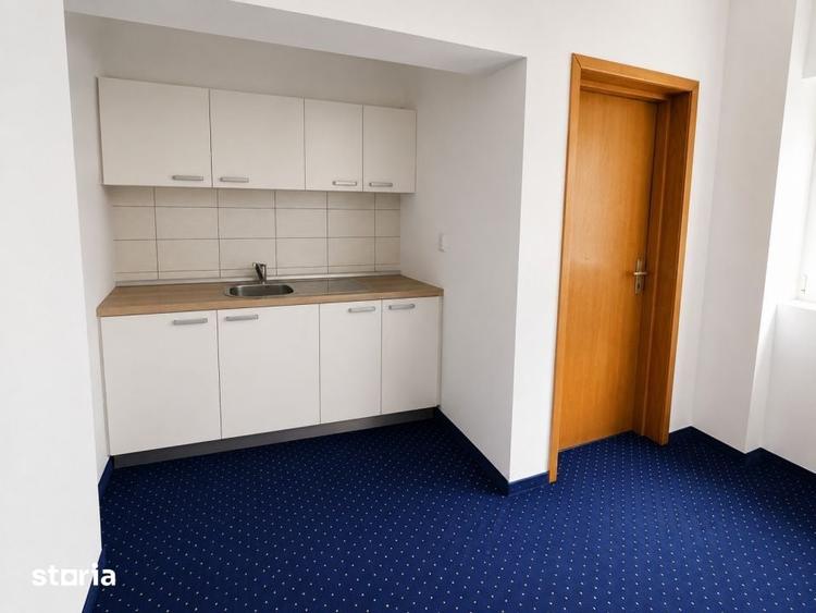 Apartament cu 4 camere în Victoriei