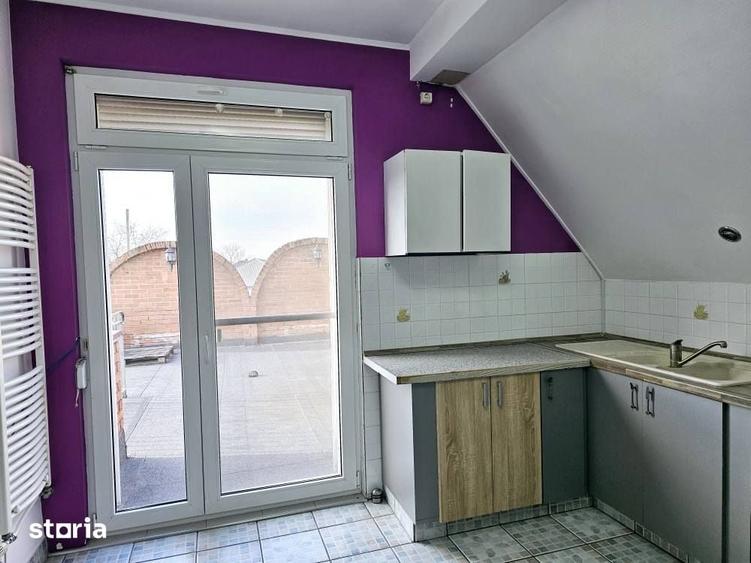 Casă cu 5 camere cu Teren 2546 Mp în Central