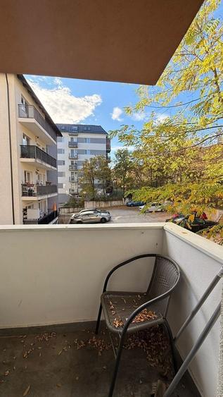 Apartament cu 2 camere semidecomandat în Florești