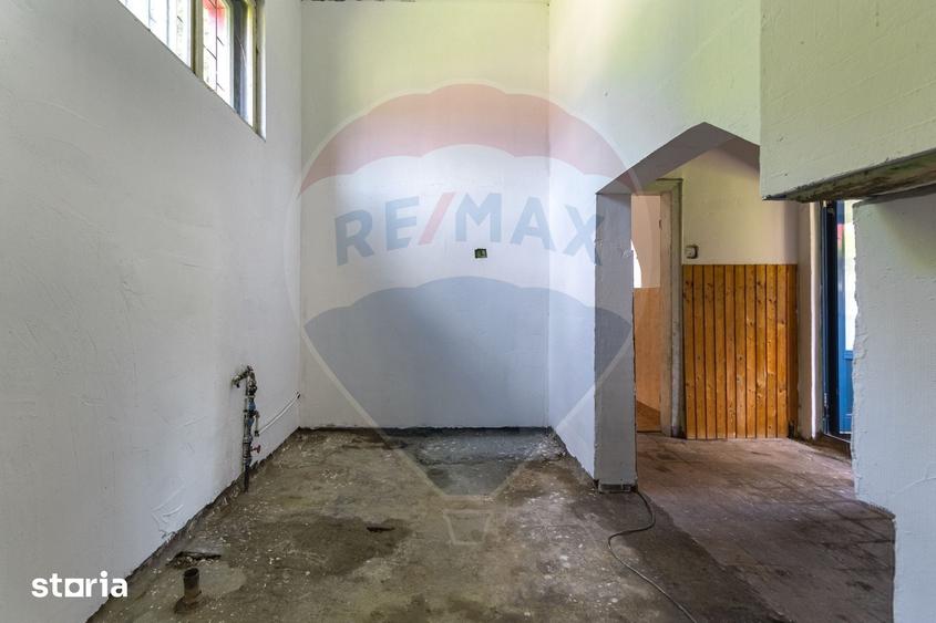 Casă cu 4 camere cu Teren 587 Mp în Mănești