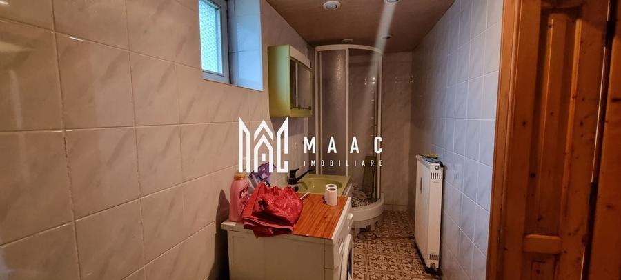 Casă individuală cu 9 camere cu Canalizare în Șeica Mare