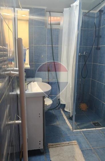Casă cu 3 camere cu Teren 150 Mp în Schei