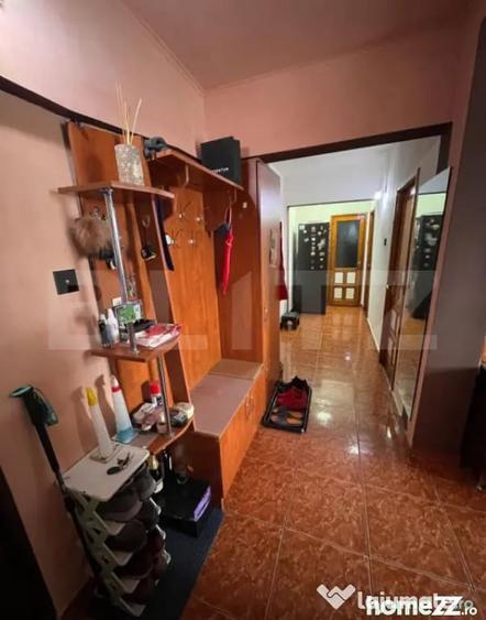 Apartament cu 3 camere decomandat în Triaj