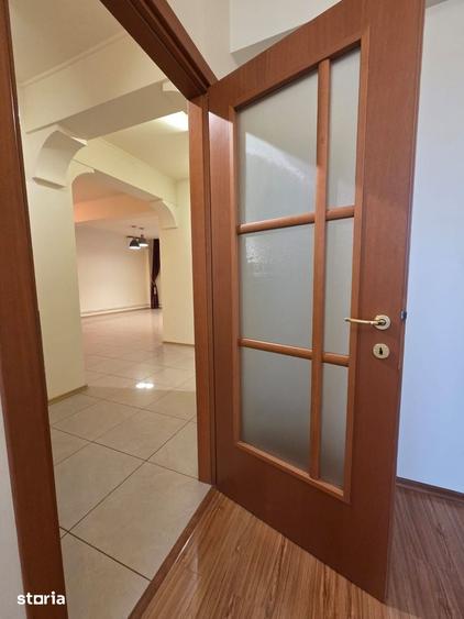 Apartament cu 3 camere în Babadag