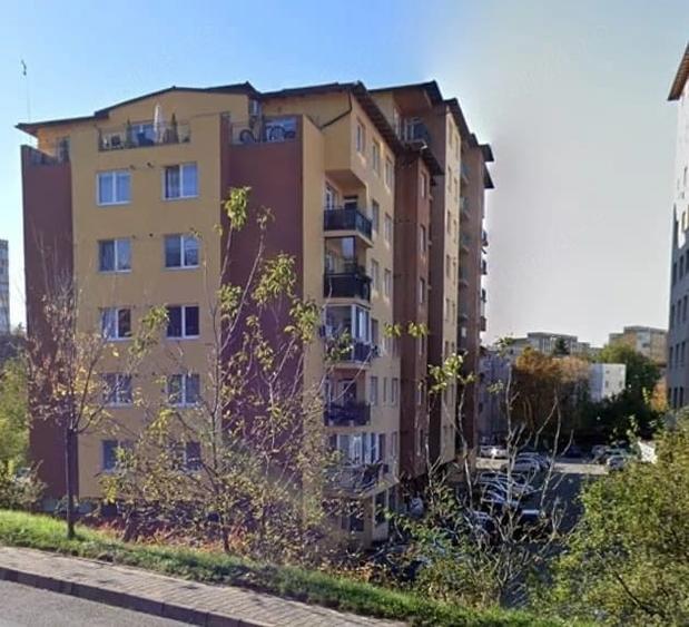 Apartament cu 2 camere decomandat în Est