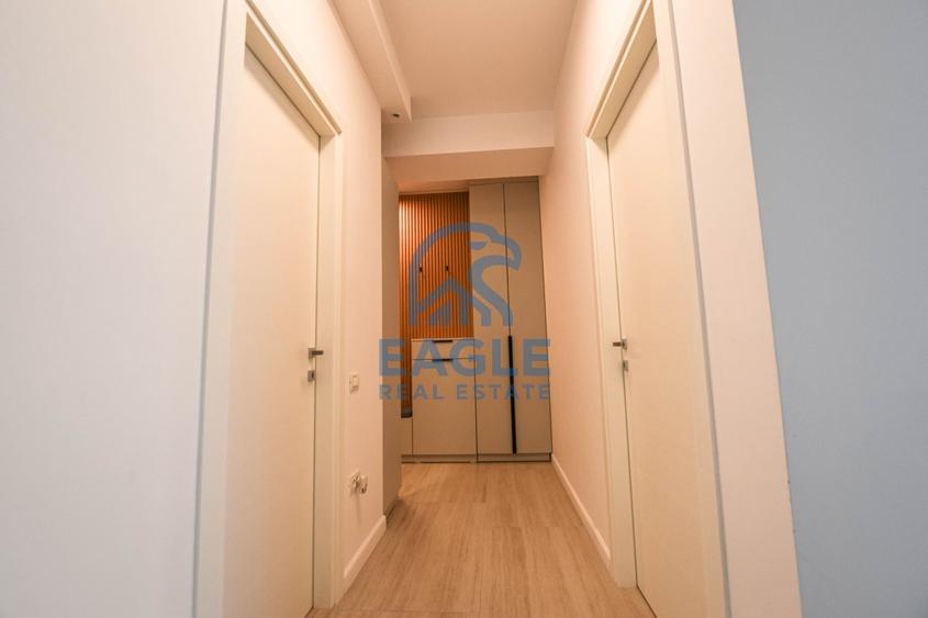 Apartament cu 3 camere decomandat, mobilat în Central