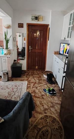 Apartament cu 3 camere decomandat în Colentina