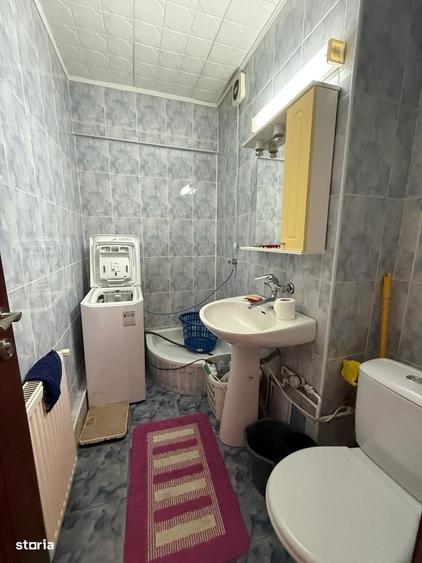 Apartament cu 4 camere decomandat în Traian