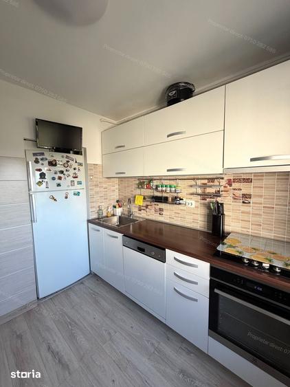 Apartament cu 3 camere decomandat în Titan
